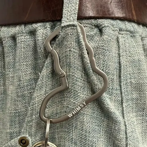 WHIMSY / SOCKS LOGO CARABINER - SILVER - 画像 (2)