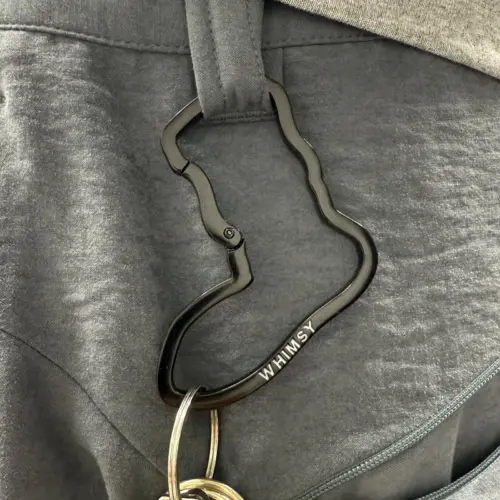 WHIMSY / SOCKS LOGO CARABINER - BLACK - 画像 (2)